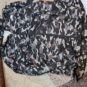 North Face zip up, Camo, like new!!